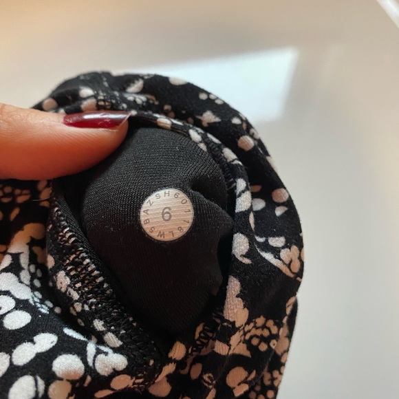 Lululemon leggings - Picture 2 of 3